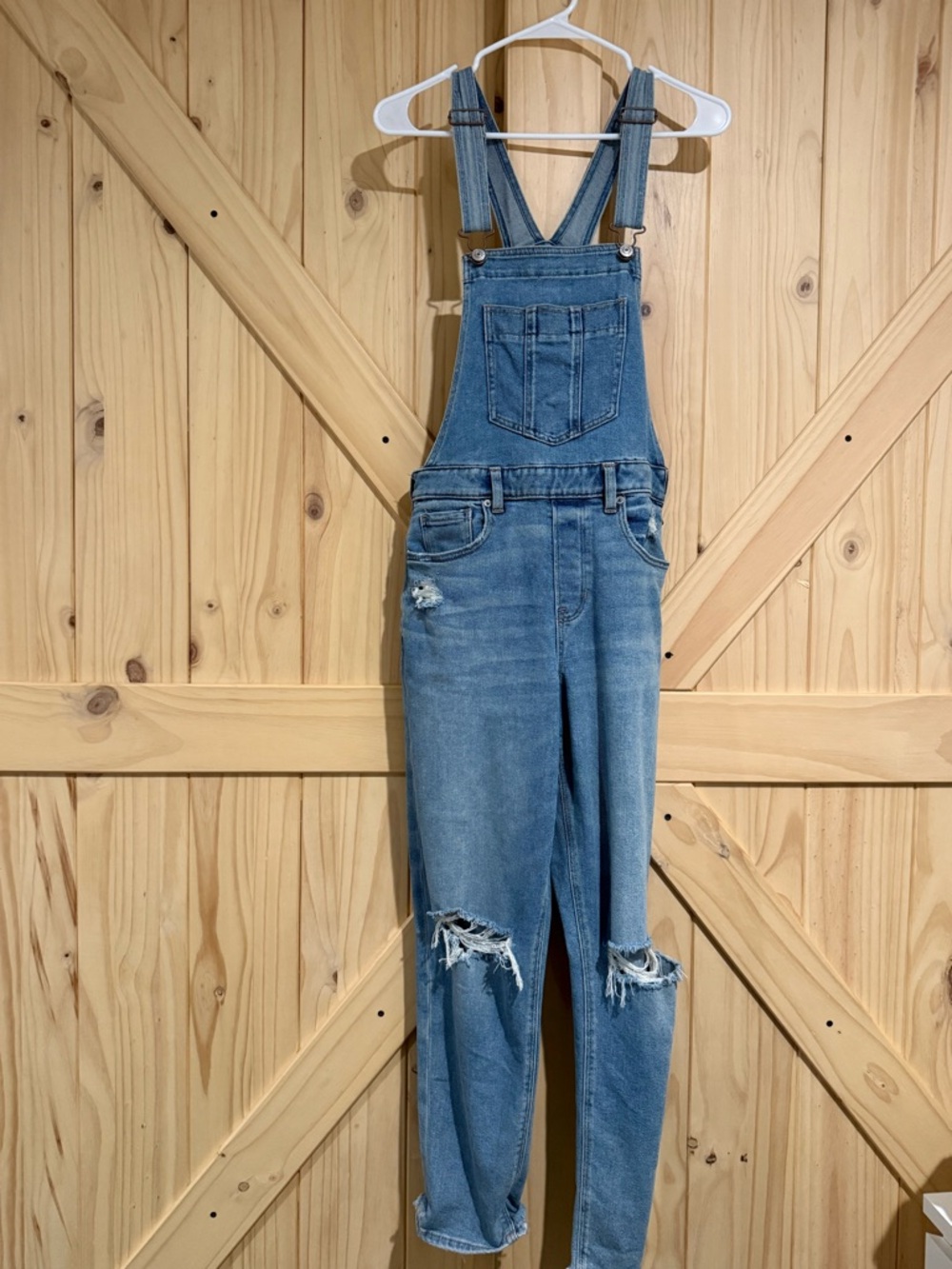 American Eagle Outfitters Light Blue Distressed Denim Overalls